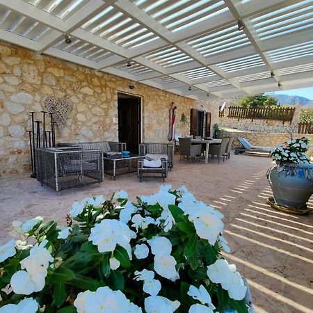 Belvedere Private Luxury Beach Villa Chalki Town Luaran gambar